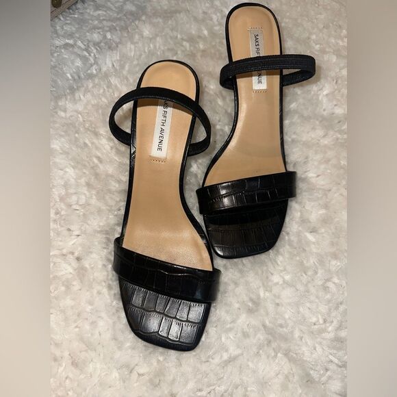 SAKS FIFTH AVENUE SANDAL WITH HEEL SIZE 5 1/2 Great Condition only worn few time - Picture 2 of 6